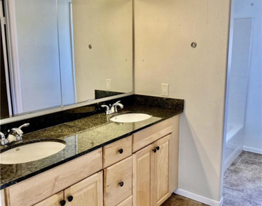 33411 Campus Lane - Photo Thumbnail 6