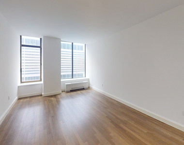 10 Hanover Square - Photo Thumbnail 2