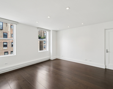East 80th Street - Photo Thumbnail 17