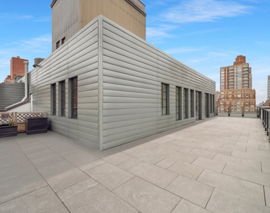 East 80th Street - Photo Thumbnail 8
