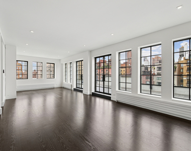 East 80th Street - Photo Thumbnail 1