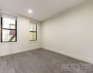 1647 Eighth Avenue - Photo Thumbnail 8