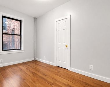 518 West 204th Street - Photo Thumbnail 5