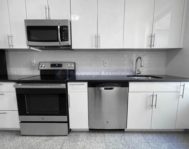 664 West 163rd Street - Photo Thumbnail 4