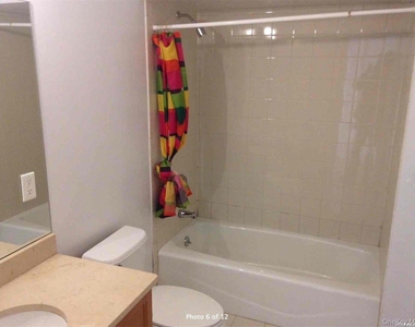 306 Soundview Lane - Photo Thumbnail 4