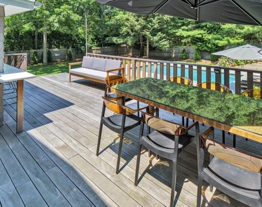 18 Bay View Road - Photo Thumbnail 6