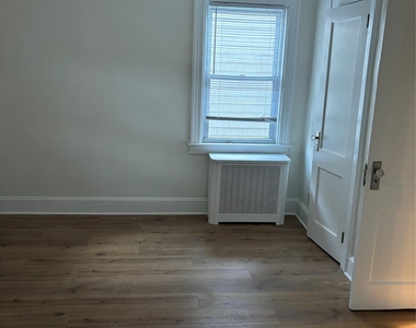 181 Violet Avenue - Photo Thumbnail 13