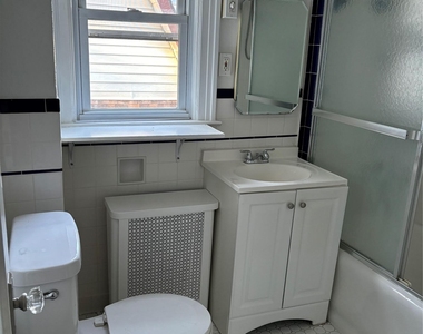 181 Violet Avenue - Photo Thumbnail 11