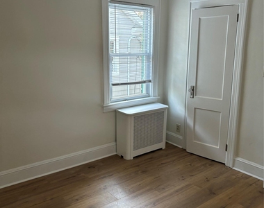 181 Violet Avenue - Photo Thumbnail 9