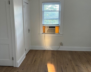 181 Violet Avenue - Photo Thumbnail 8