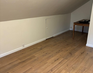 181 Violet Avenue - Photo Thumbnail 5