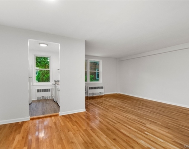 700 Scarsdale Avenue - Photo Thumbnail 5