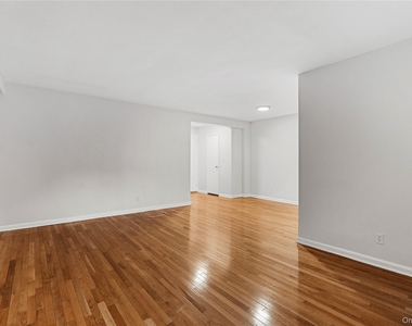 700 Scarsdale Avenue - Photo Thumbnail 3