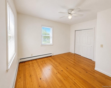 52 Hoffman Lane - Photo Thumbnail 13