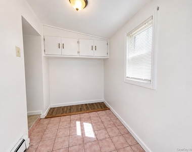52 Hoffman Lane - Photo Thumbnail 18