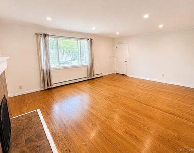 52 Hoffman Lane - Photo Thumbnail 3