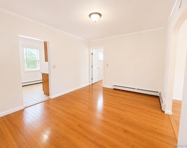 52 Hoffman Lane - Photo Thumbnail 7