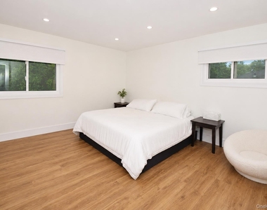 51 Whitman Avenue - Photo Thumbnail 12