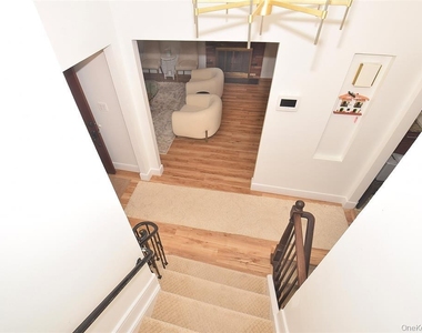 51 Whitman Avenue - Photo Thumbnail 11