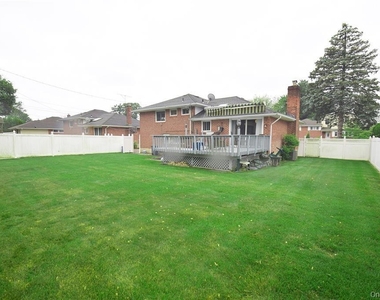 51 Whitman Avenue - Photo Thumbnail 25