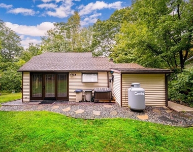 13 Laurel Trail - Photo Thumbnail 18