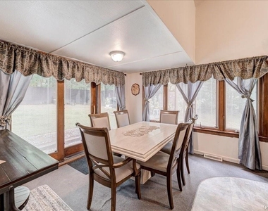 13 Laurel Trail - Photo Thumbnail 8