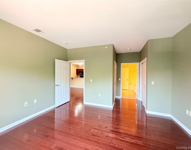 943 Tower Ridge Circle - Photo Thumbnail 3