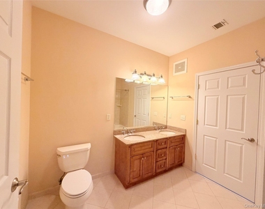943 Tower Ridge Circle - Photo Thumbnail 9
