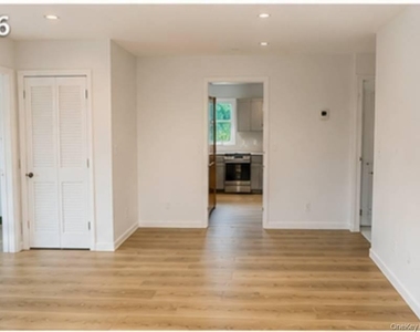 133 Royal Avenue - Photo Thumbnail 10