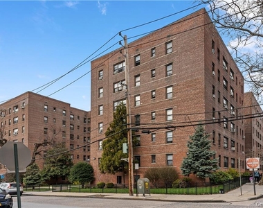 33 William Street - Photo Thumbnail 14