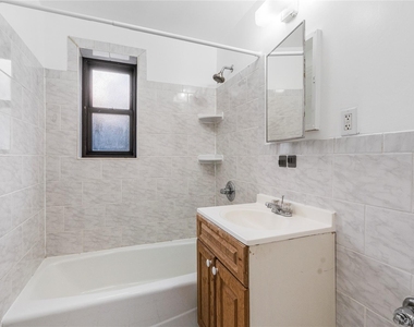 33 William Street - Photo Thumbnail 2