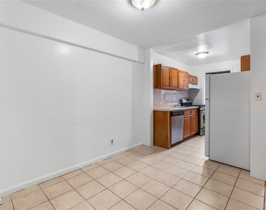 33 William Street - Photo Thumbnail 16