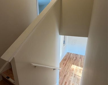 502 Harbor View Court - Photo Thumbnail 9