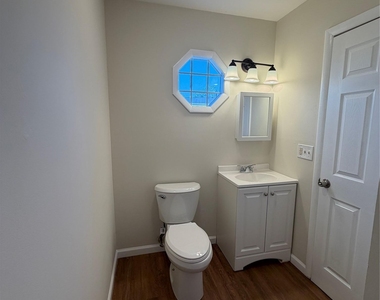 502 Harbor View Court - Photo Thumbnail 7