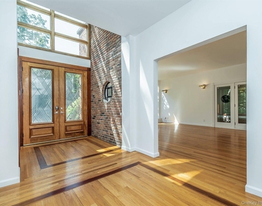 3 West Drive - Photo Thumbnail 3
