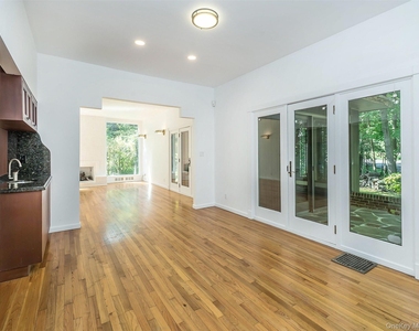 3 West Drive - Photo Thumbnail 12