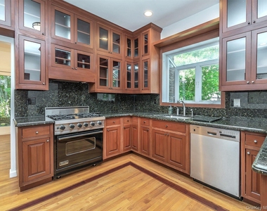 3 West Drive - Photo Thumbnail 15