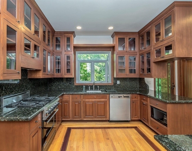3 West Drive - Photo Thumbnail 16