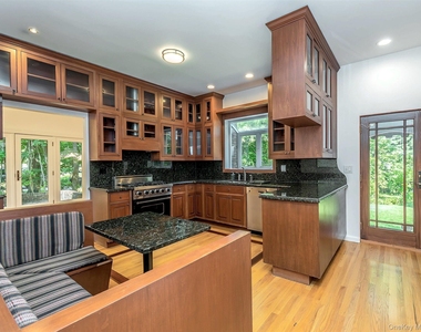 3 West Drive - Photo Thumbnail 17