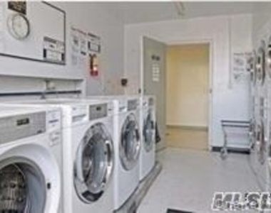 152-72 Melbourne Avenue - Photo Thumbnail 7