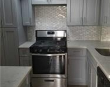 152-72 Melbourne Avenue - Photo Thumbnail 6