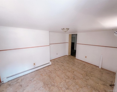 109 L Street - Photo Thumbnail 14