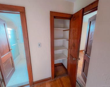 109 L Street - Photo Thumbnail 5