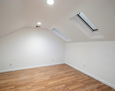 14 Bayville Avenue - Photo Thumbnail 2
