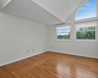 333 North State Road - Photo Thumbnail 20