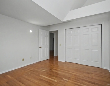333 North State Road - Photo Thumbnail 18