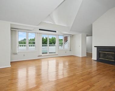 333 North State Road - Photo Thumbnail 10