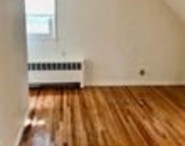 267 Haypath Road - Photo Thumbnail 12