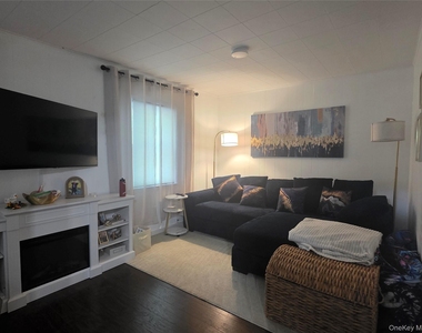 196 Deforest Road - Photo Thumbnail 6