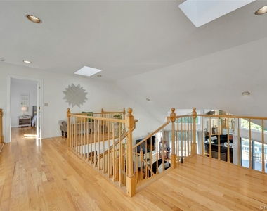 2 Meadowwood Lane - Photo Thumbnail 20